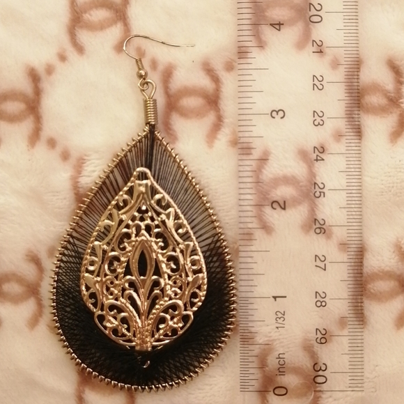 Earrings - Picture 4 of 6